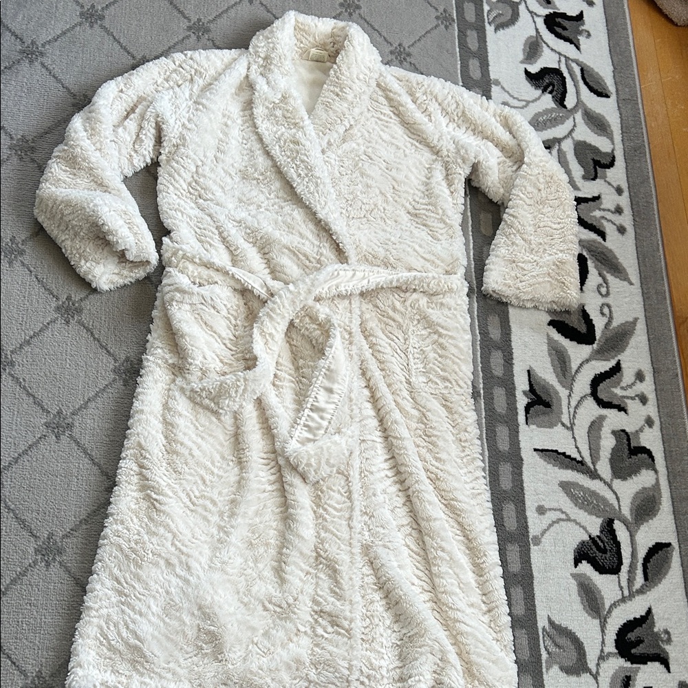 Soma Plush Shawl-Collar Teddy Bear Fleece Lined Robe in Cream